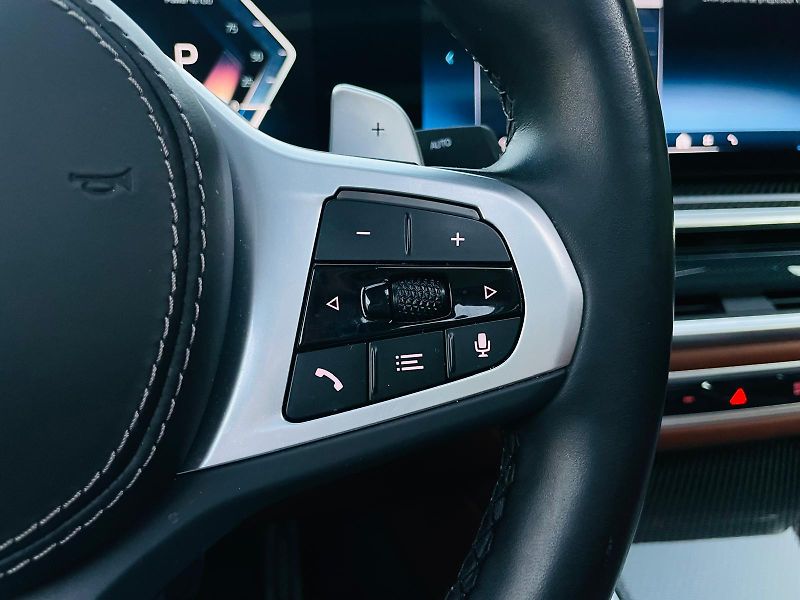 BMW X6 40D MSPORT 4x4 SERVISKA TAŽNÉ - fotka 49 z 58