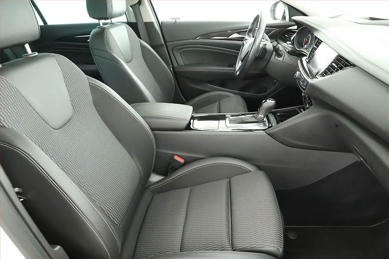Opel Insignia (2018) 2.0 Turbo 4x4, 4X4, Automat - fotka 7 z 17