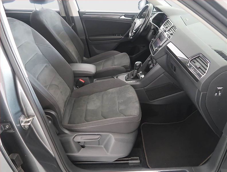 Volkswagen Tiguan (2017) 2.0 TDI, Automat, Kůže, Navi - fotka 9 z 15