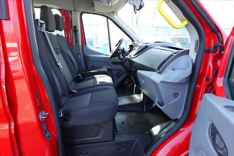 Ford Transit 2,2 TDCi  L2H2 9MÍST BUS KLIMA - fotka 17 z 40