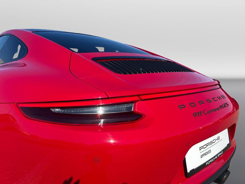 Porsche 911 Carrera 4 GTS Coupe - fotka 10 z 29