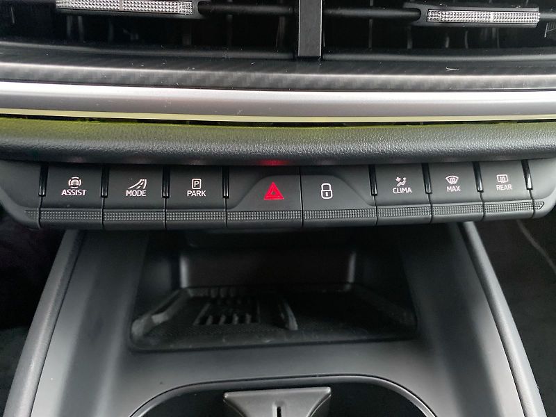 Škoda Enyaq (2025) 85 Sportline - fotka 15 z 32