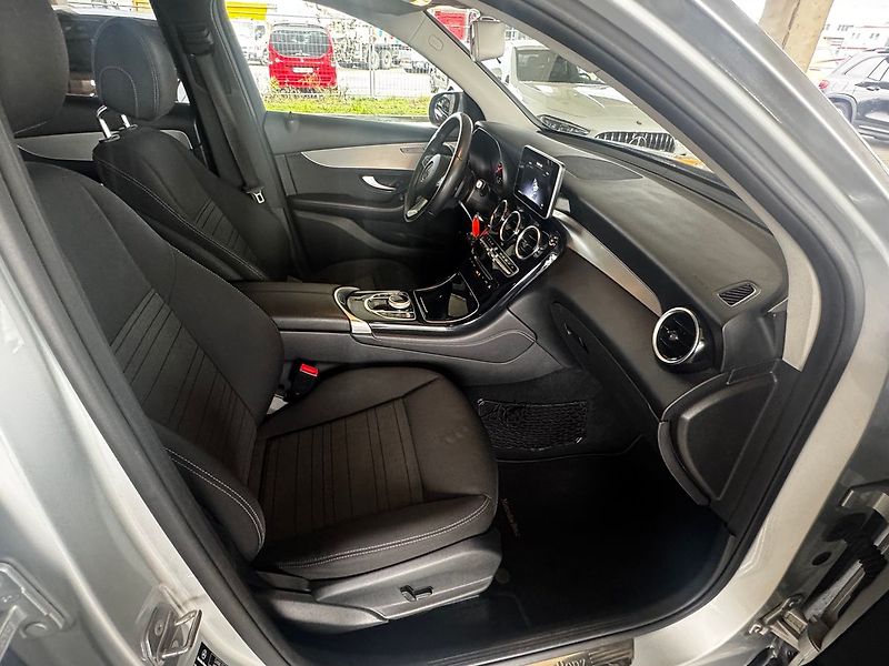 Mercedes-Benz GLC 220d 4Matic - fotka 10 z 11