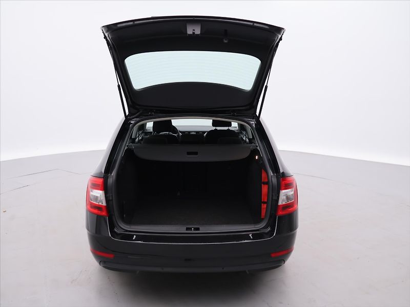 Škoda Octavia 1,5 TSI 110kW Ambition DSG CZ - fotka 9 z 28