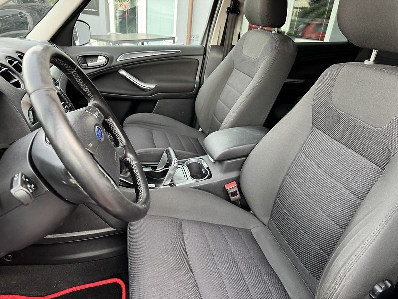 Ford Galaxy (2013) 2.0TDCi Titanium Navi Tažné Z. - fotka 25 z 46