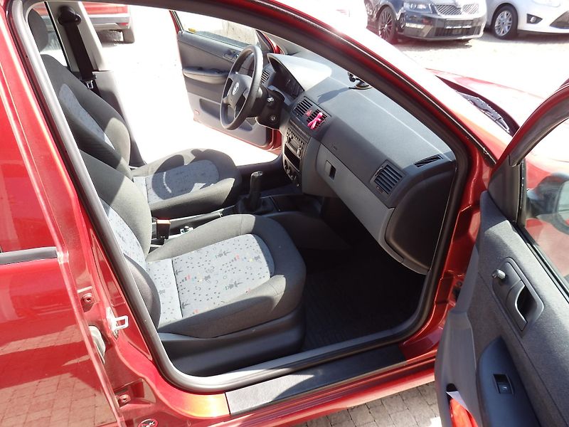 Škoda Fabia 1,2 47kW KLIMA, ZÁLOHOVÁNO - fotka 12 z 16