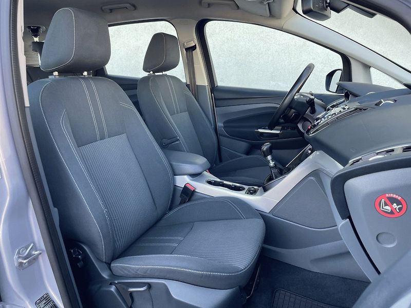 Ford C-MAX (2011) Titanium 1,6Ti EcoBoost 150k - fotka 8 z 14