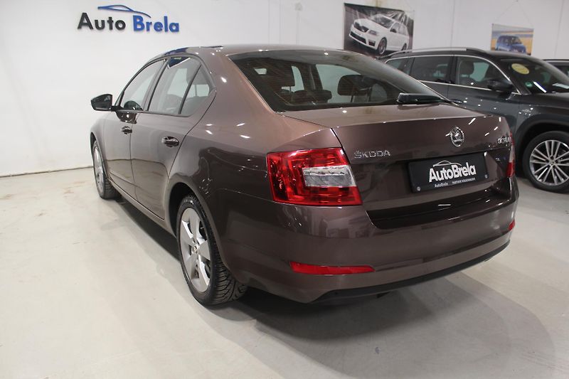 Škoda Octavia (2014) 1.2TSI DSG Elegance  - fotka 9 z 29