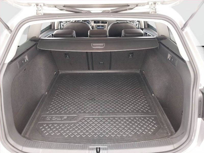 Volkswagen Golf (2015) Comfortline 1.2 TSI, Automat - fotka 14 z 22
