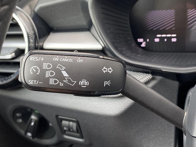 Škoda Fabia 1,0 MPI 59 kW Selection - fotka 13 z 26