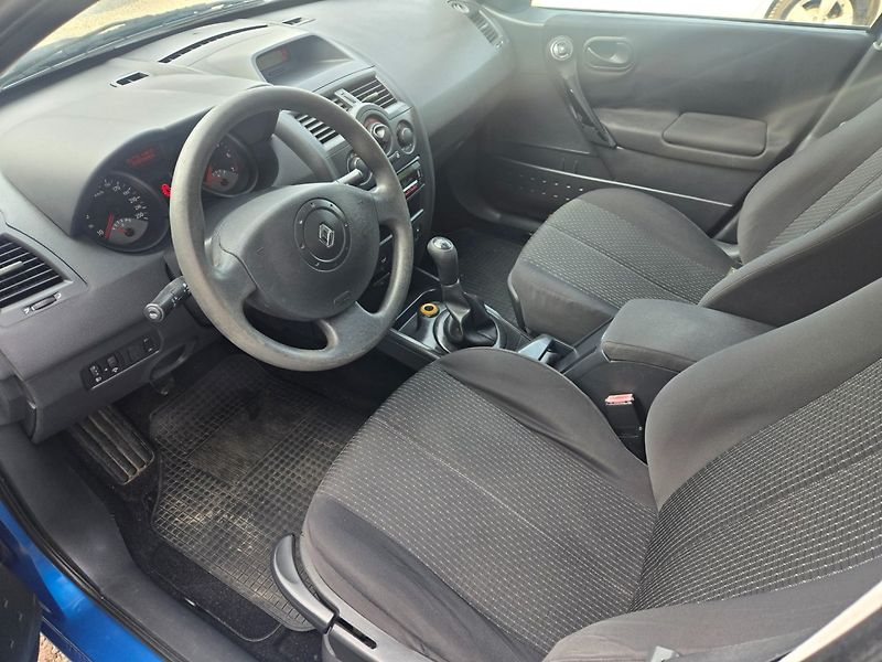 Renault Mégane (2016) 1.6 i 16V - fotka 8 z 17