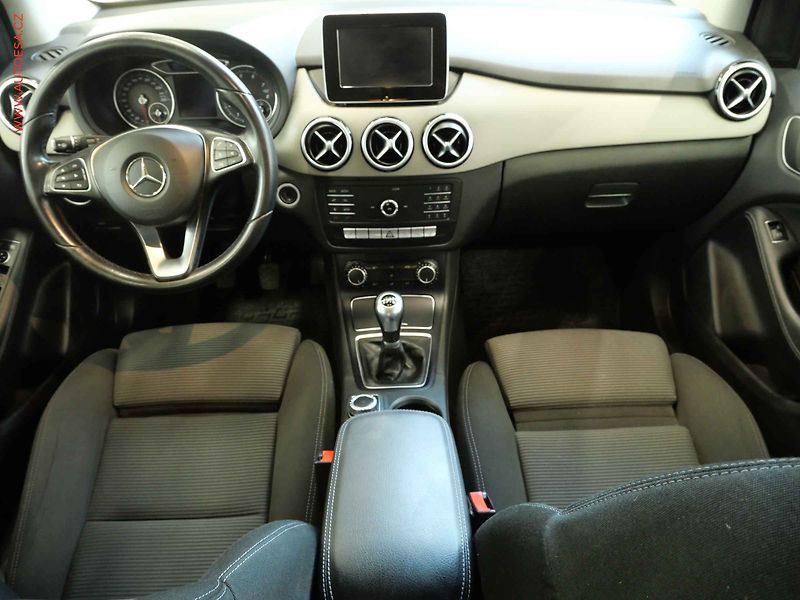 Mercedes-Benz Třídy B (2016) 1.5i, ČR, AC, temp - fotka 8 z 20