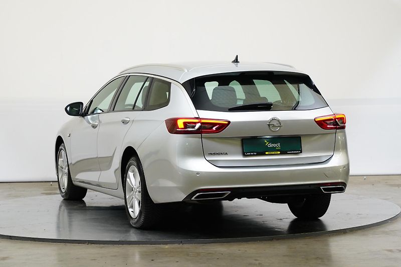 Opel Insignia - fotka 7 z 24