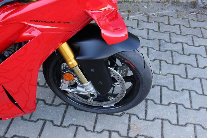 Ducati Panigale V4 S (2025) 2025  jen 3400 km - fotka 4 z 11