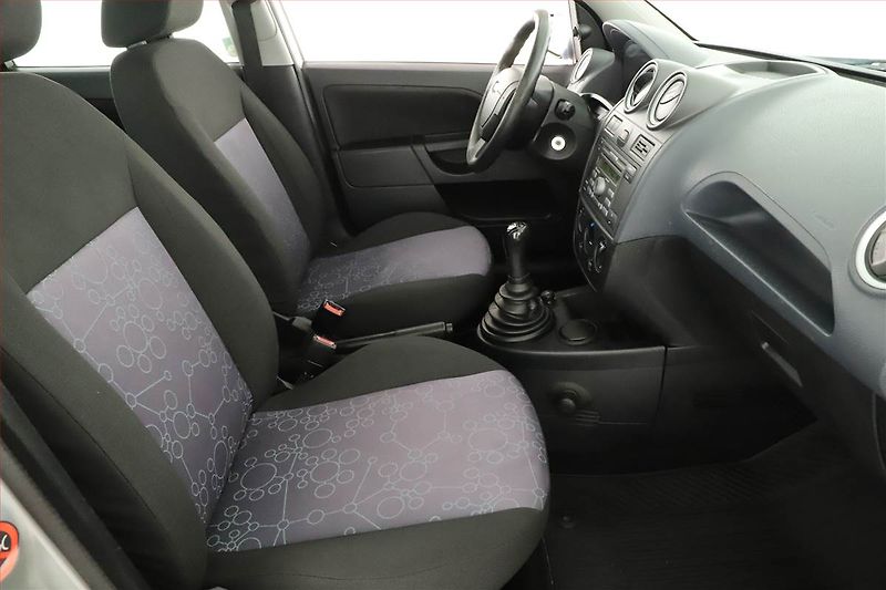 Ford Fiesta (2007) 1.25, Klima, oblíbený vůz - fotka 7 z 12