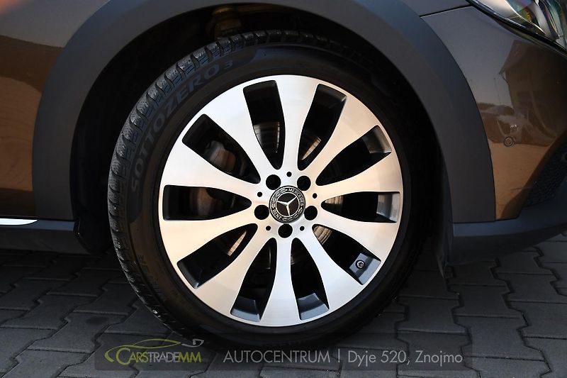 Mercedes-Benz Třídy E 220d 143kW ALLTERRAIN  - fotka 52 z 58