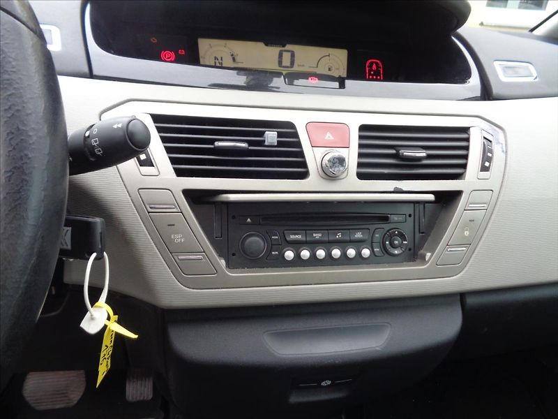 Citroën C4 Picasso 2,0 - fotka 3 z 17