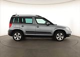 Škoda Yeti (2012) 1.6 TDI, Navi, Tempomat - náhled 6