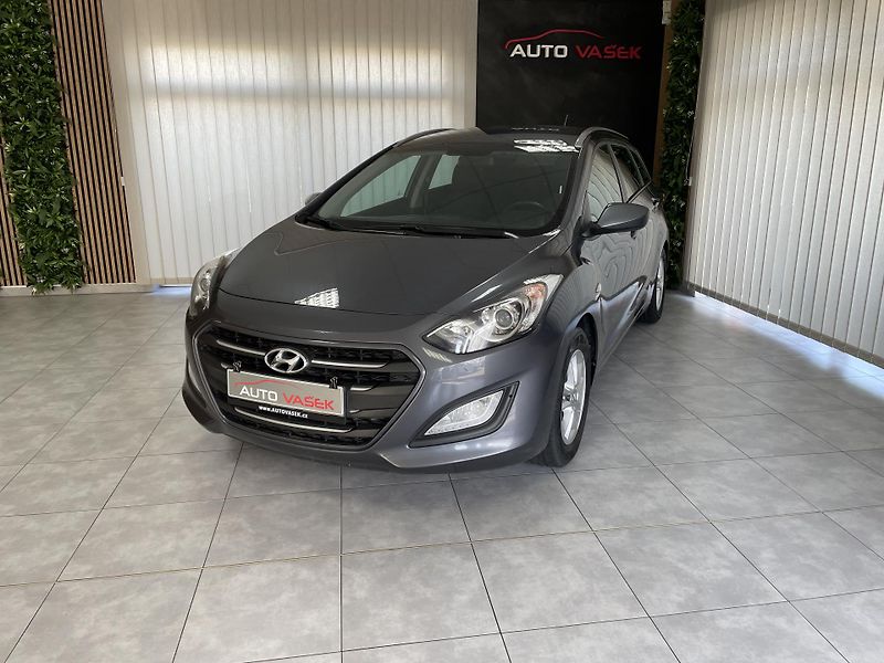 Hyundai i30 1.6 i 88kW ČR 1.MAJ.REZERVACE  - fotka 6 z 23
