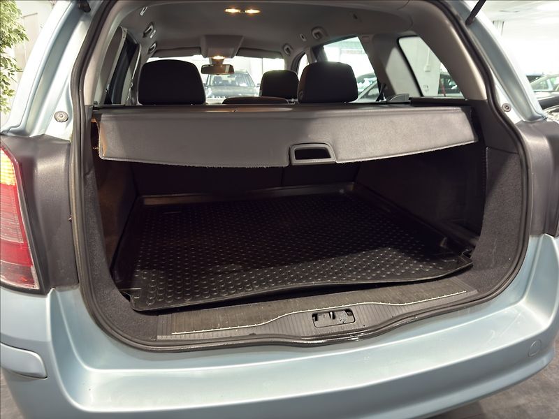 Opel Astra 1,6   i H KLIMATIZACE TEMPOMAT - fotka 26 z 36