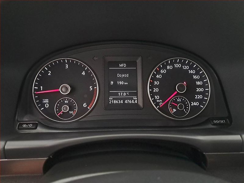 Volkswagen Touran (2014) 1.6 TDI, Serv.kniha, Xenony - fotka 11 z 18