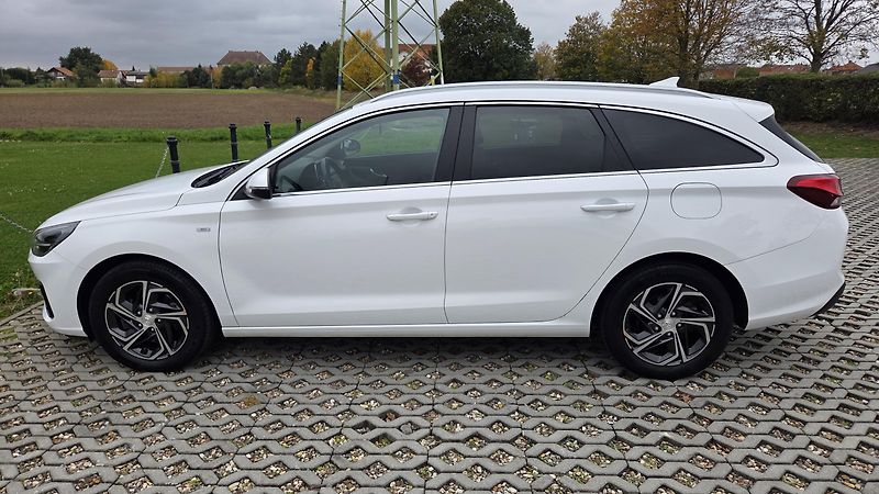 Hyundai i30 (2023) 1.5T-GDI 117 kW, Smart CZ DPH - fotka 5 z 30