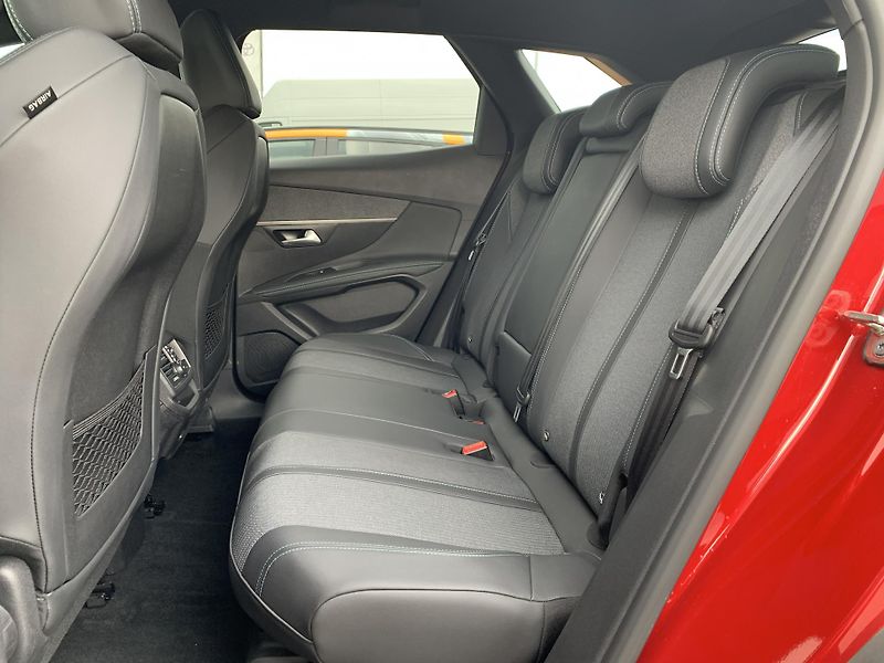 Peugeot 3008 ALLURE PACK 1.5 BHDI 96kW AT8 - fotka 6 z 35