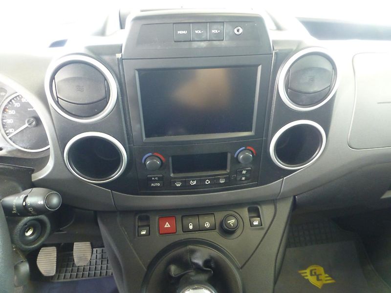 Citroën Berlingo (2018) 1,6i-88KW*KAMERA*ALU**PŮVOD ČR - fotka 28 z 31