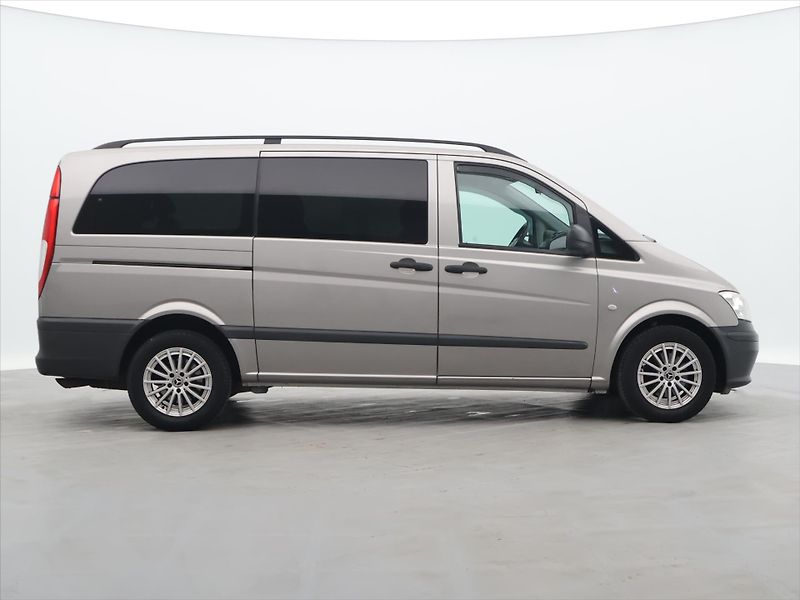Mercedes-Benz Vito 3,0 165 kW, 6 míst, Automat - fotka 8 z 25