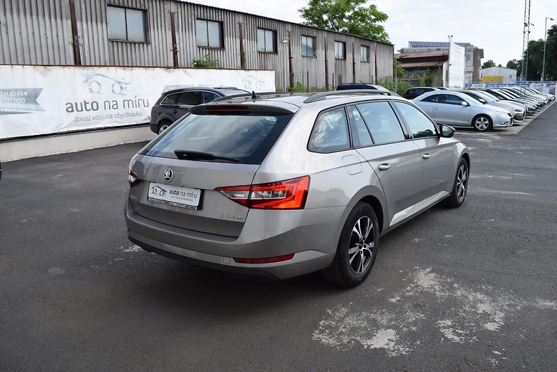 Škoda Superb (2017) 1.4TSI 110kw AMBITION APP OPS - fotka 7 z 50
