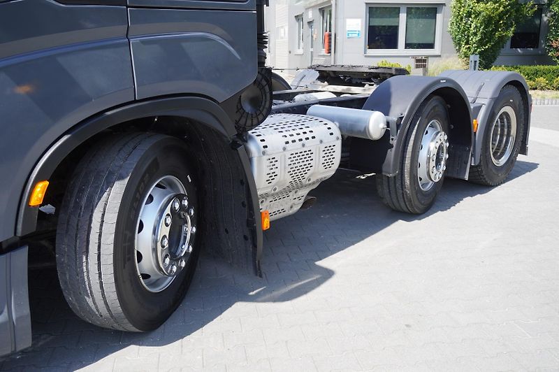 Iveco (2024) AS 440 S57 S-Way tractor unit - fotka 3 z 24