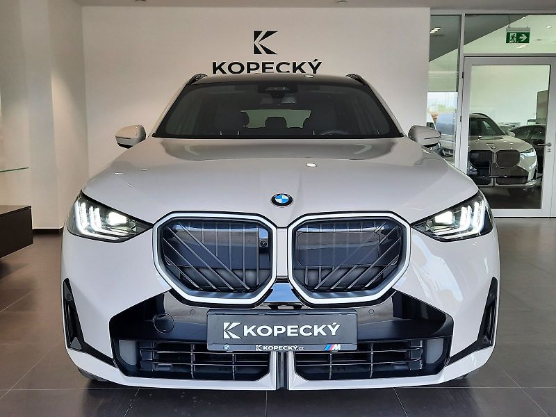 BMW X3 (2025) xDrive 20d M Sport - fotka 2 z 16