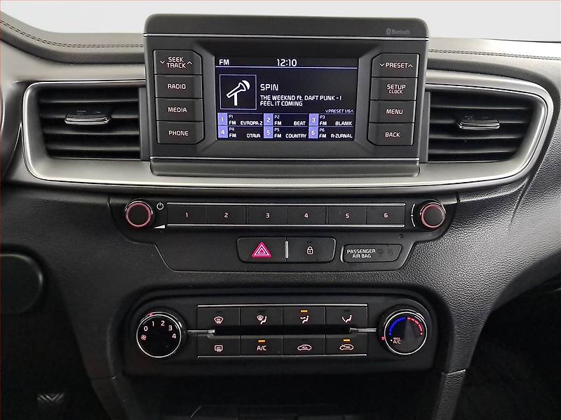 Kia Ceed (2019) 1.4 CVVT, Tempomat - fotka 12 z 15