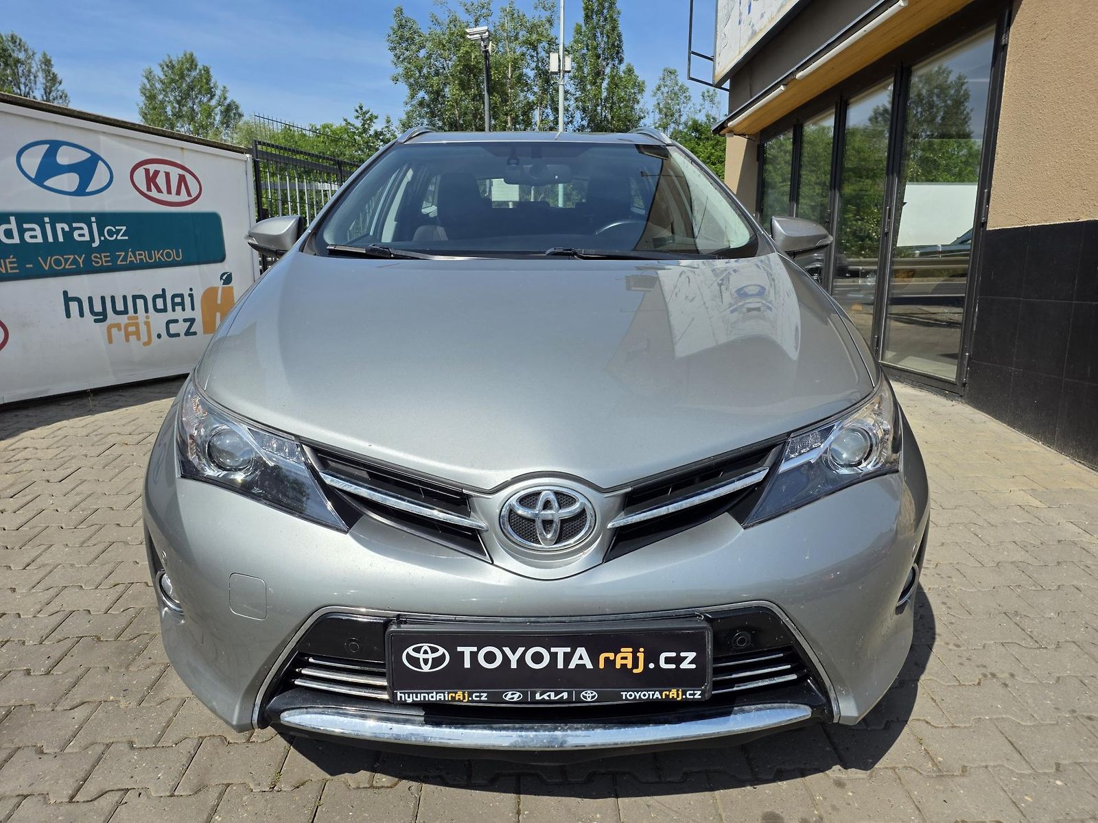 Toyota Auris 1.6-AUT.KLIMA-TAŽNÉ-KAMERA