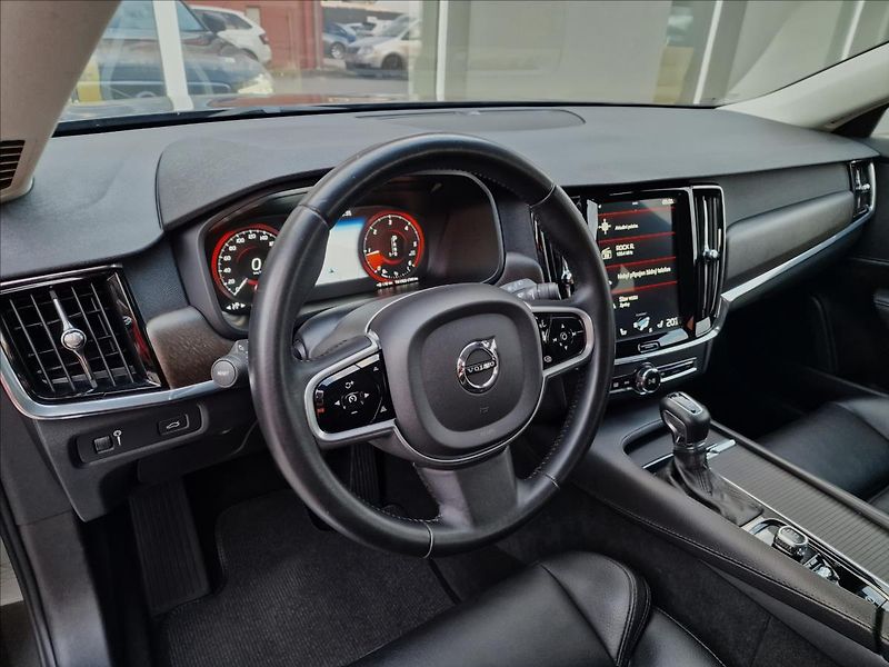 Volvo V90 D4 AWD Cross Country,ČR,1.Maj - fotka 20 z 50