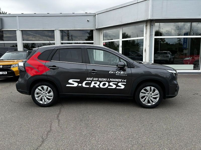 Suzuki S-Cross 4x4 automat Premium - fotka 7 z 12