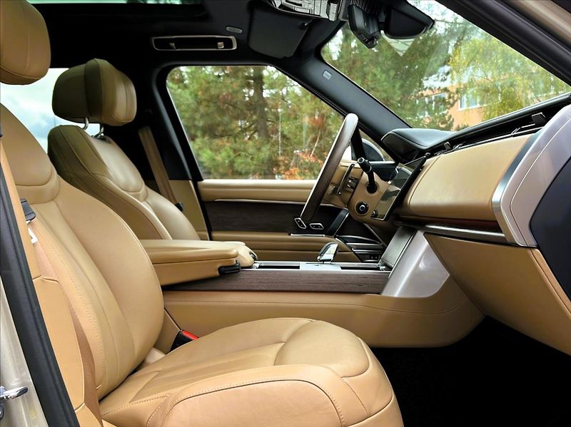 Land Rover Range Rover (2026) 3,0 D350 AUTOBIOGRAPHY SWB - fotka 42 z 43