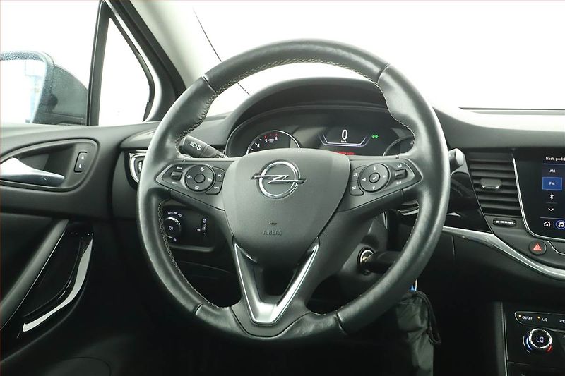 Opel Astra (2022) 1.5 CDTI, Automat, Serv.kniha - fotka 13 z 15