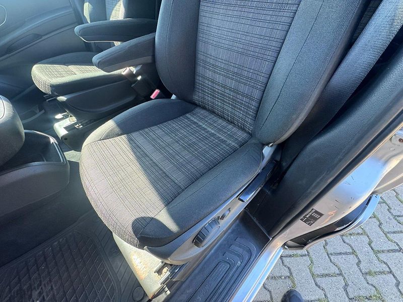 Mercedes-Benz Vito (2016) 2,2 140 KW 119 BLUETEC XL 4X4 - fotka 23 z 47