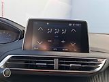 Peugeot 3008 (2019) 1.2PT, Allure, AT, LED - náhled 18