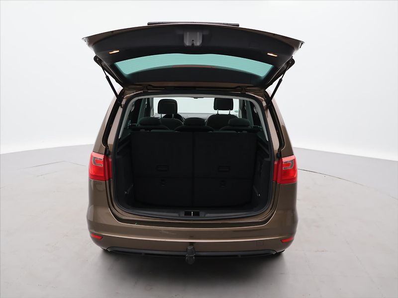 Seat Alhambra 2,0 TDI 103 kW 4DRIVE Panorama - fotka 9 z 38