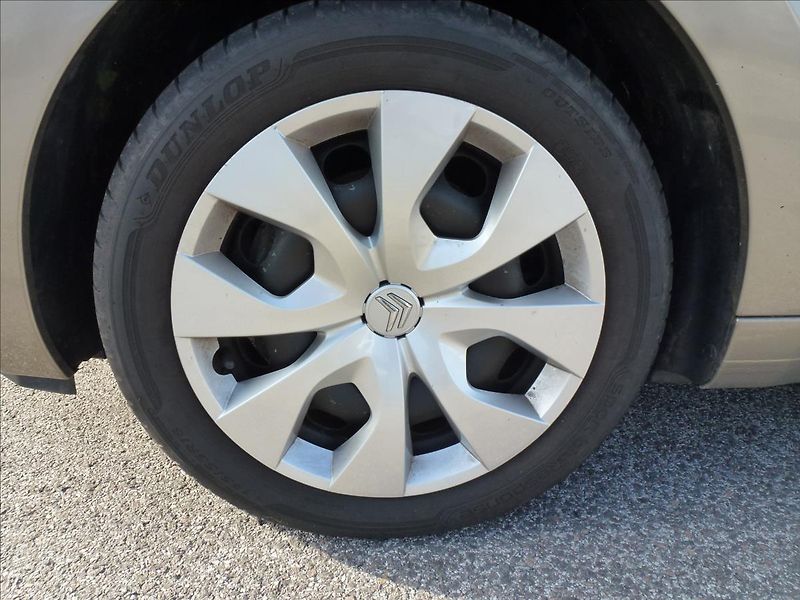 Citroën C3 Picasso 1,6 HDi Exclusive světlá kůže - fotka 37 z 47