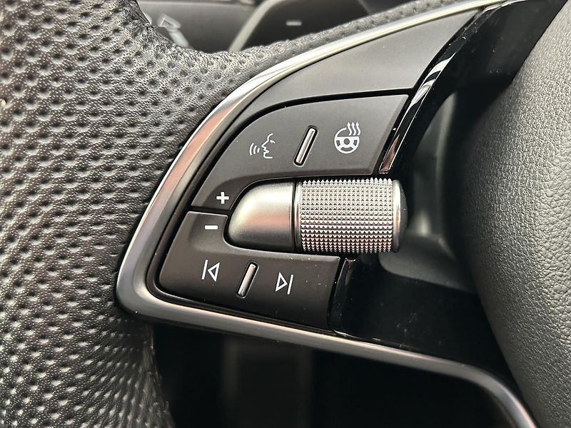 Škoda Karoq 2.0 TDI 4x4 SportLine - fotka 21 z 32