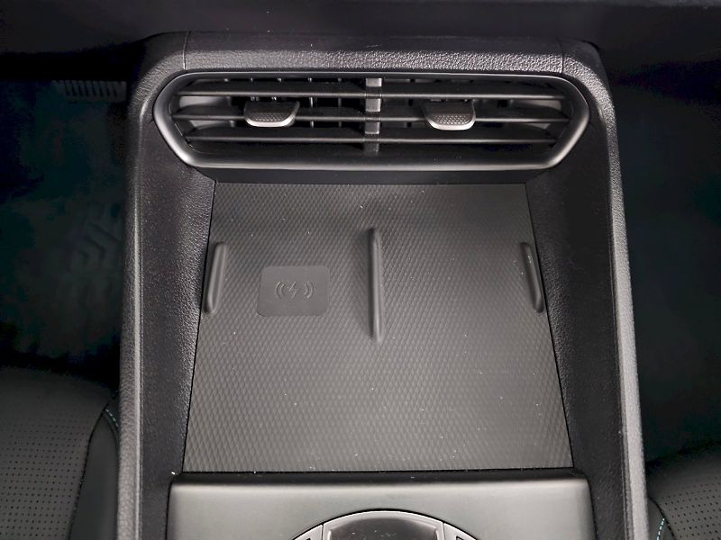 BYD Seal 5 DM-i (2025) 1.5 PHEV 212k DESIGN - fotka 28 z 34