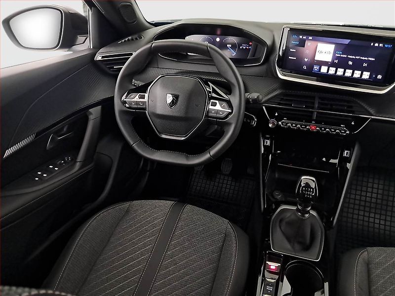 Peugeot 2008 (2025) Allure 1.2 PureTech - fotka 7 z 21