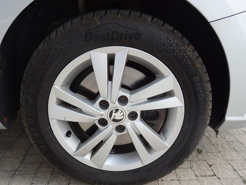 Škoda Fabia COMBI 1,0 DIGI KLIMA,SERVIS KN - fotka 15 z 16