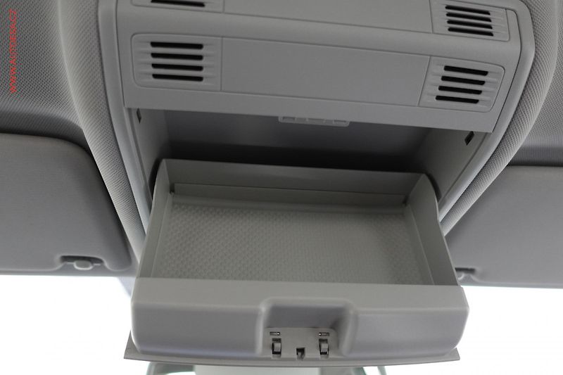 Volkswagen Golf Sportsvan (2014) 1.6 TDi, 1.maj,ČR, AC, TZ - fotka 21 z 22