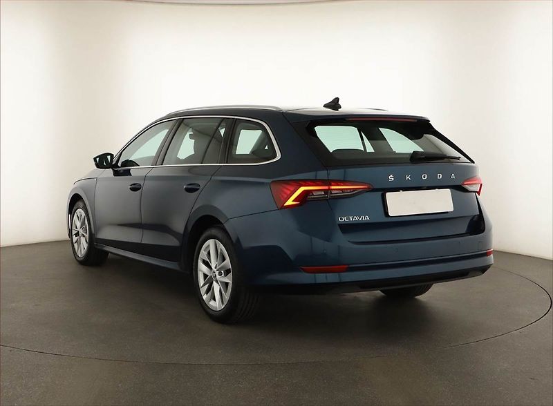 Škoda Octavia (2022) 2.0 TDI, ČR,1.maj, Serv.kniha - fotka 4 z 20