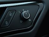 Volkswagen Golf (2017) Highline 2.0 TDI, Automat - náhled 17