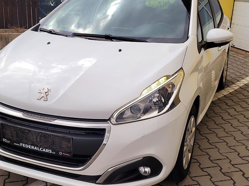 Peugeot 208 SERV.KNIHA,ČR,málo najeto    - fotka 3 z 41